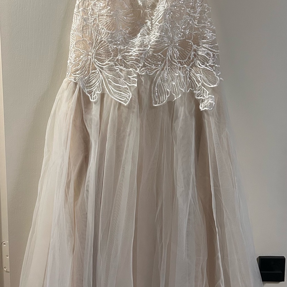 Cream Sleeveless Plunge Midi Gown - Picture 2 of 4